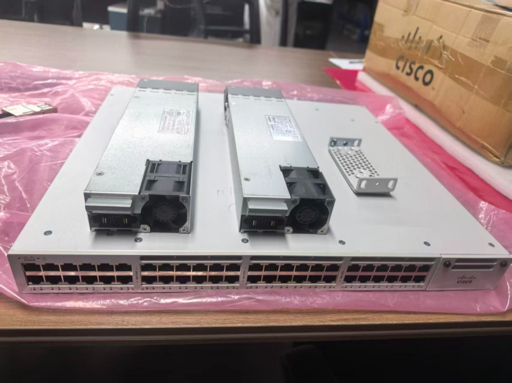 Коммутатор Cisco Meraki MS390-48U 48 портов UPOE (MS390-48U-HW) — фото 3