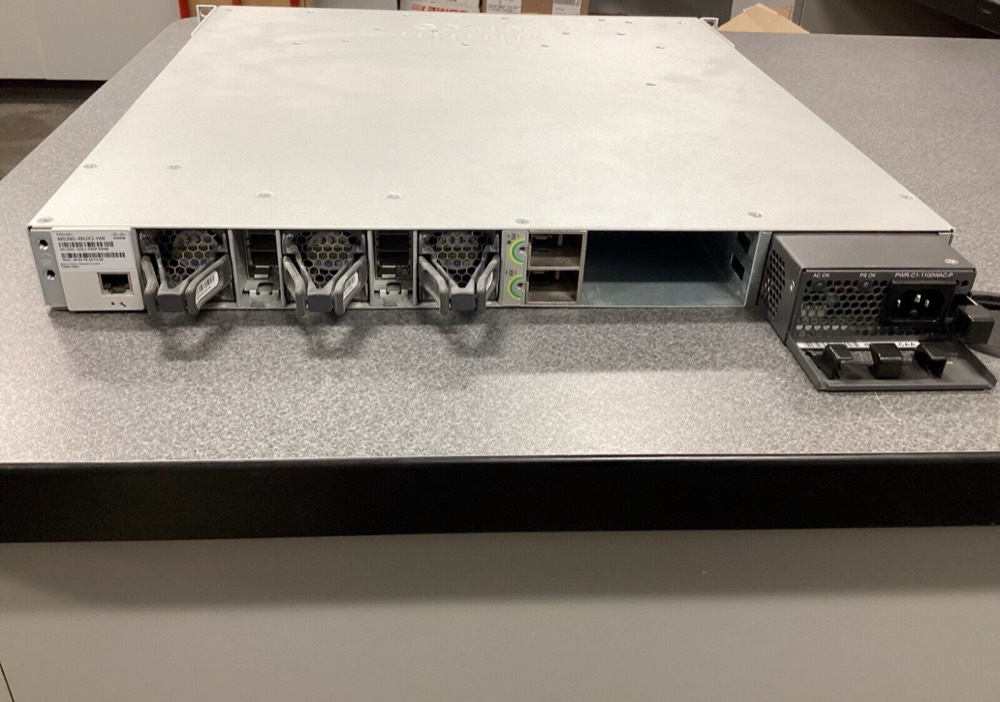 Коммутатор Cisco MS390 — фото 2