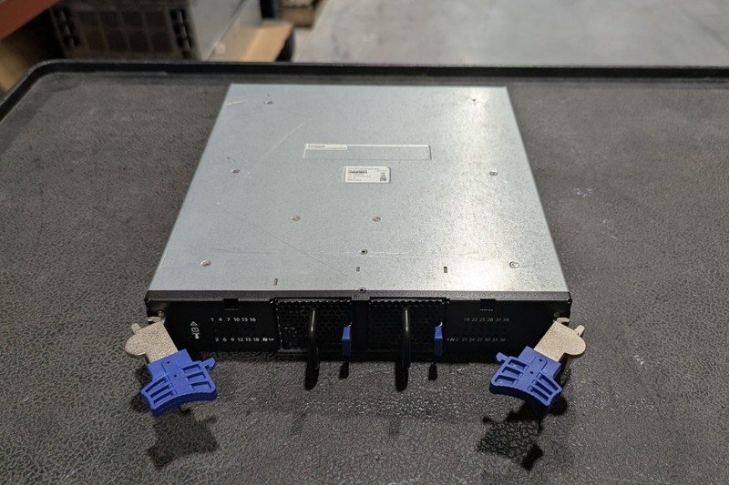 Коммутатор Mellanox MSB7570-E Switch-IB 2 36-Port EDR 100Gb/s InfiniBand Spine Blade — фото 1