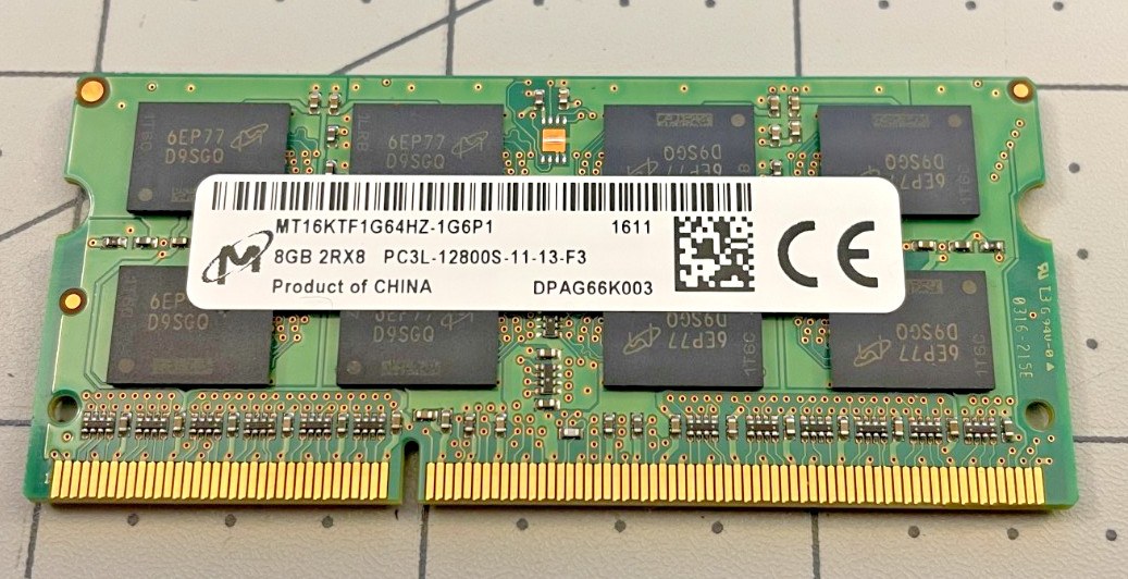 Память Micron DDR3 8GB SODIMM 1600 МТ/с (MT16KTF1G64HZ-1G6P1) — фото 2