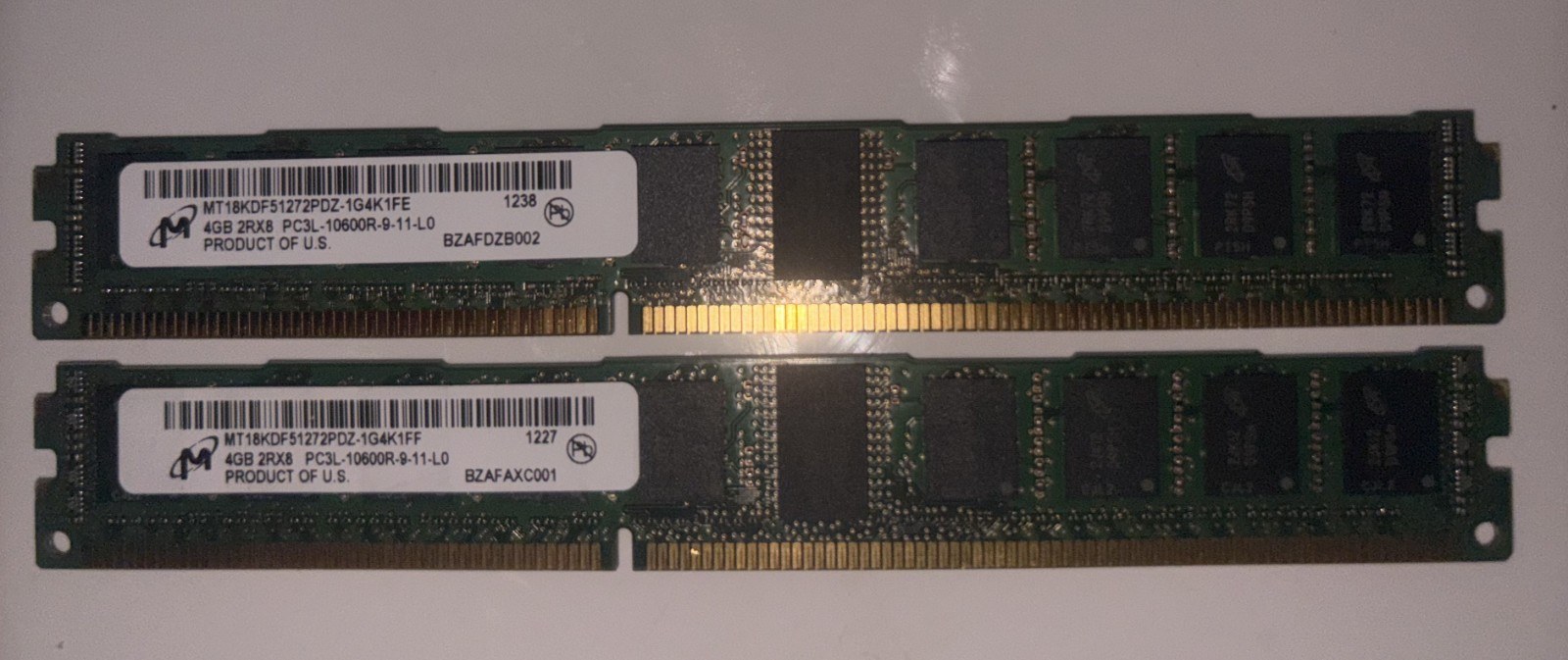 Память Micron DDR3 4GB RDIMM 1333 МТ/с (MT18KDF51272PDZ-1G4K1) — фото 1