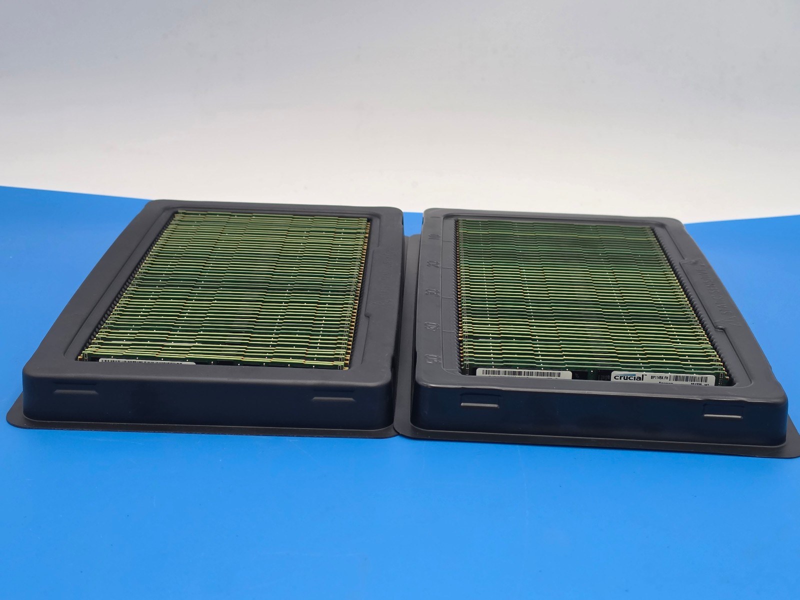 Память Micron DDR3 4GB RDIMM 1600 МТ/с (MT18KDF51272PDZ-1G6K1) — фото 1