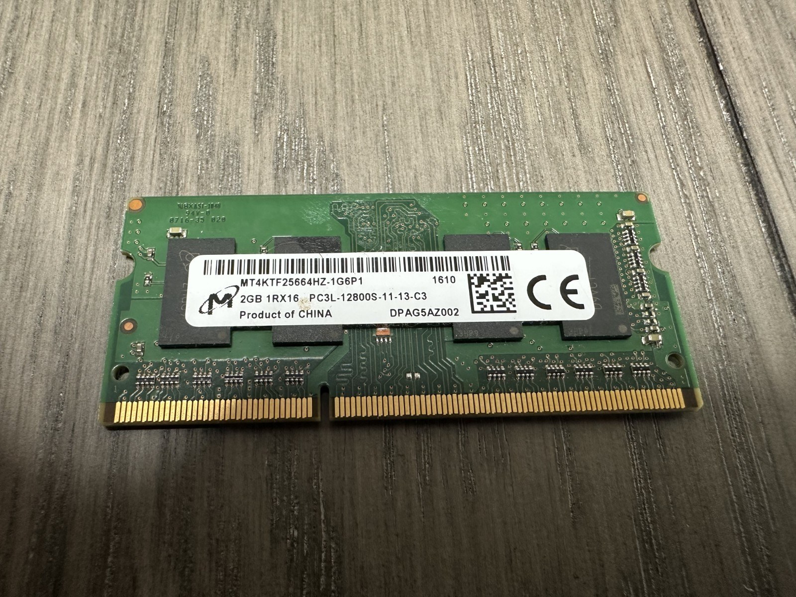 Память Micron DDR3 2GB SODIMM 1600 МТ/с (MT4KTF25664HZ-1G6P1) — фото 2