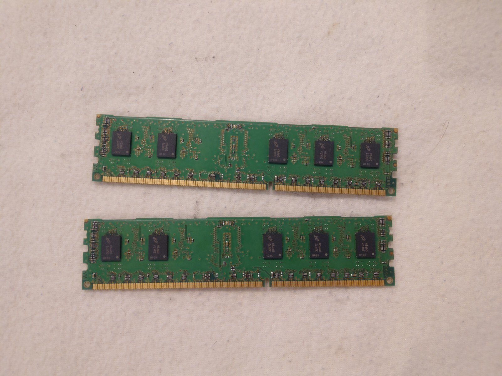 Память Micron DDR3 2GB RDIMM 1600 МТ/с (MT9KSF25672PZ-1G6K1) — фото 2