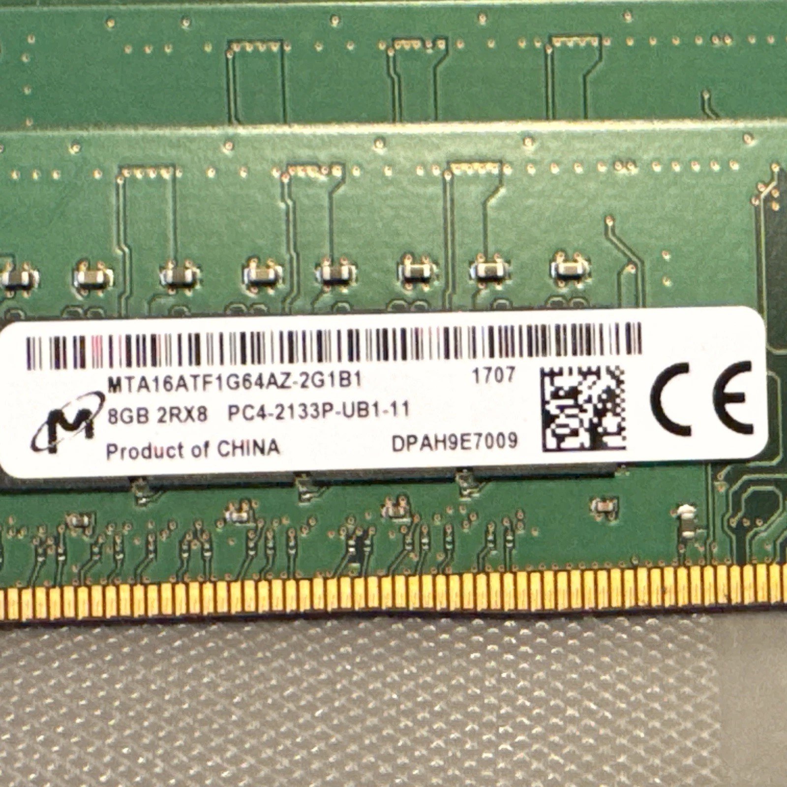 Память Micron DDR4 8GB UDIMM 2133 МТ/с (MTA16ATF1G64AZ-2G1B1) — фото 1