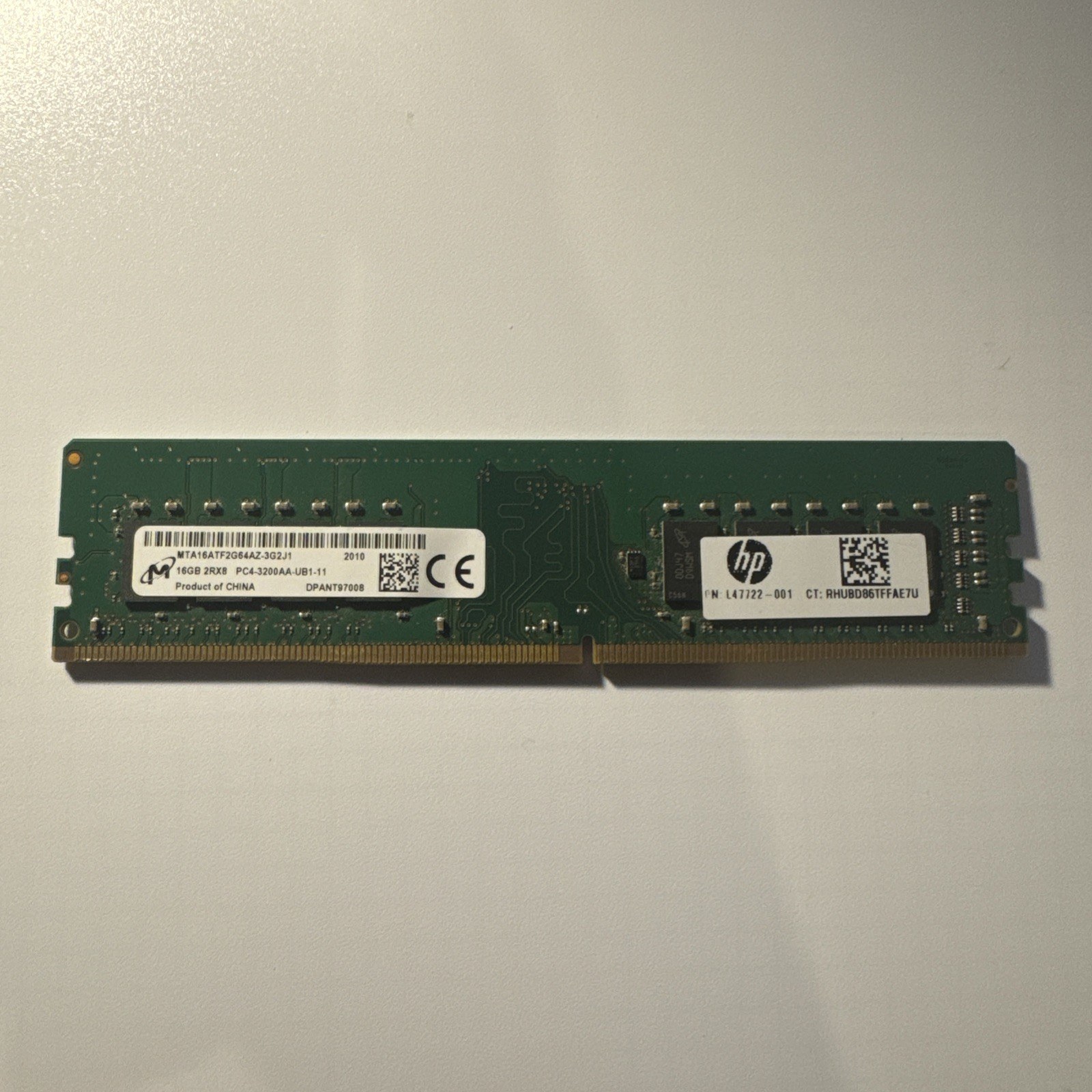 Память Micron DDR4 16GB UDIMM 3200 МТ/с (MTA16ATF2G64AZ-3G2J1) — фото 2