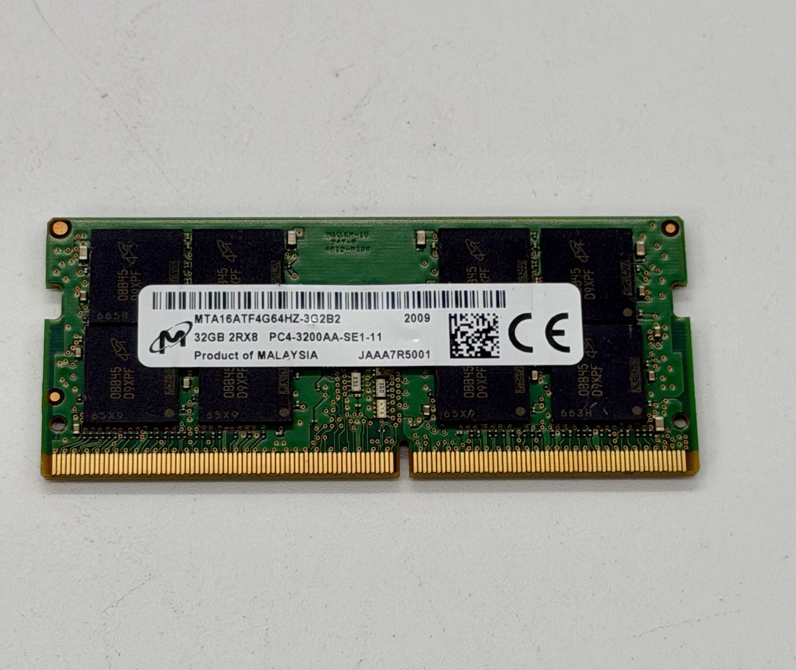 Память Micron DDR4 32GB SODIMM 3200 МТ/с (MTA16ATF4G64HZ-3G2B2) — фото 1