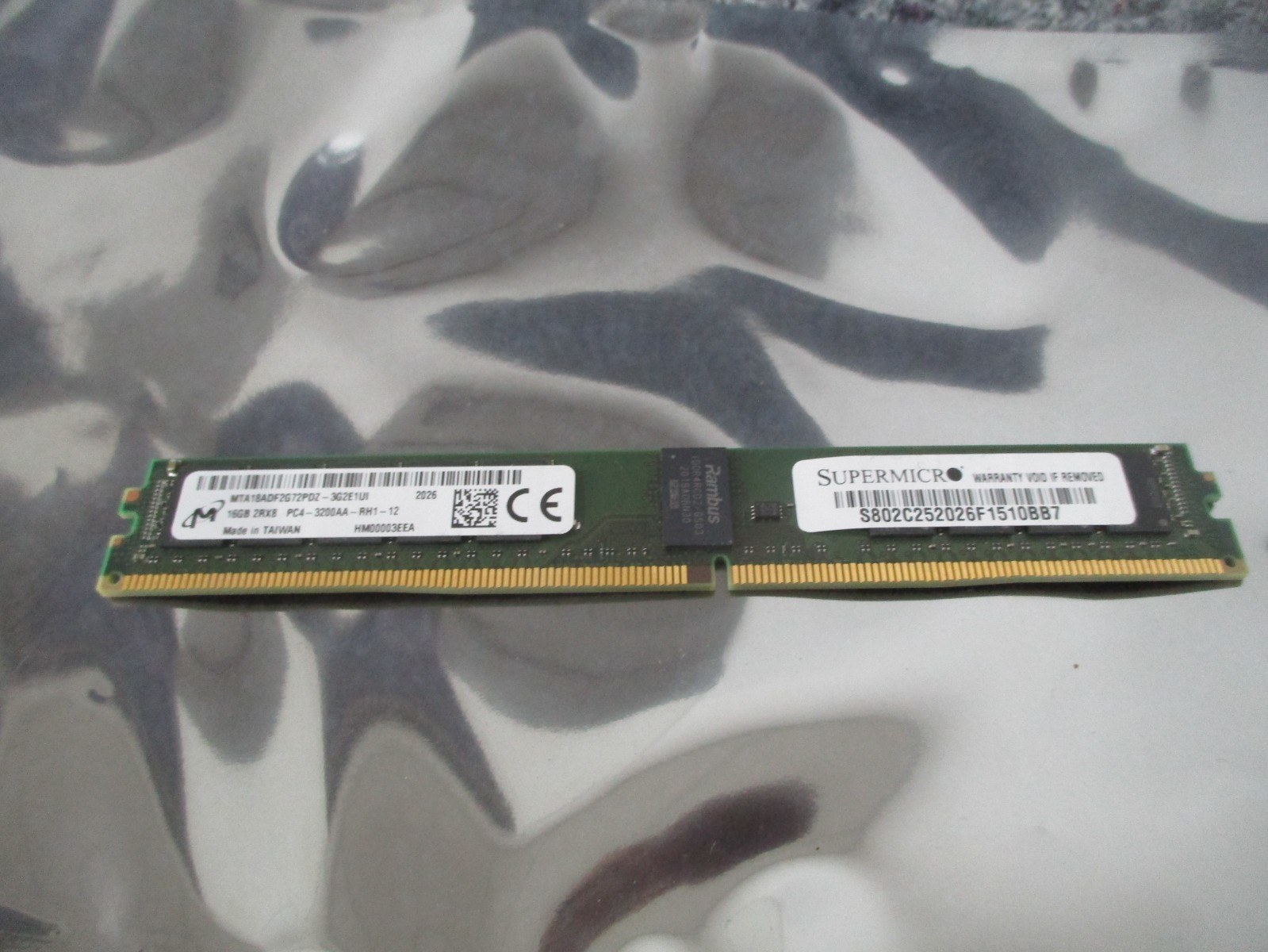 Память Micron DDR4 16GB RDIMM 3200 МТ/с (MTA18ADF2G72PDZ-3G2E1) — фото 2