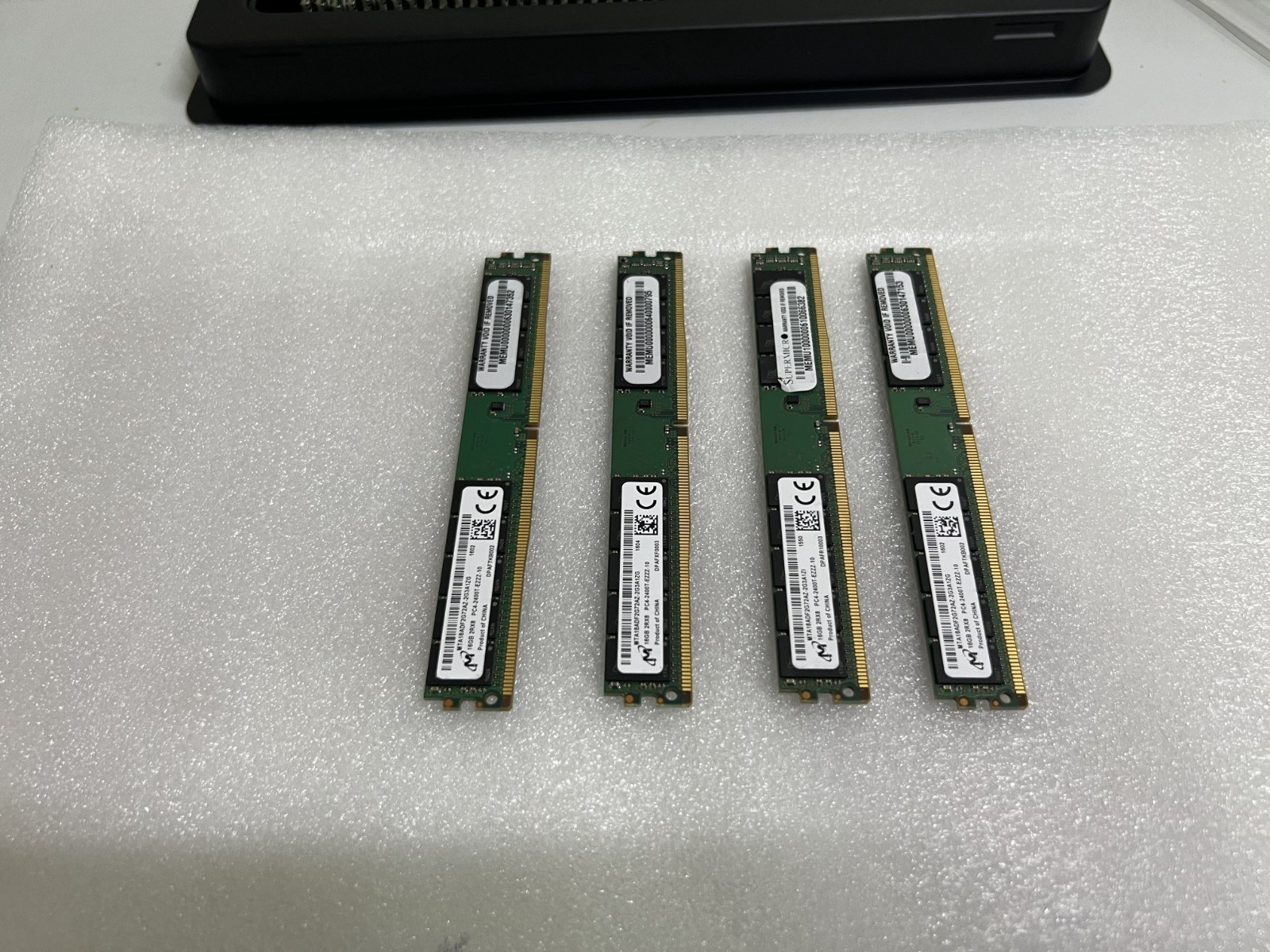 Память Micron DDR4 16GB RDIMM 2400 МТ/с (MTA18ADF2G72PZ-2G3A1) — фото 1
