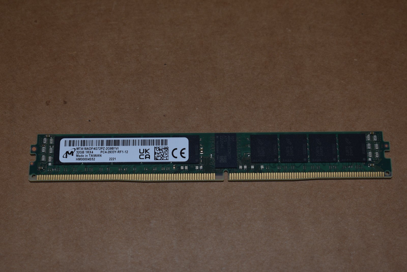 Память Micron DDR4 32GB RDIMM 2933 МТ/с (MTA18ADF4G72PZ-2G9B1) — фото 1