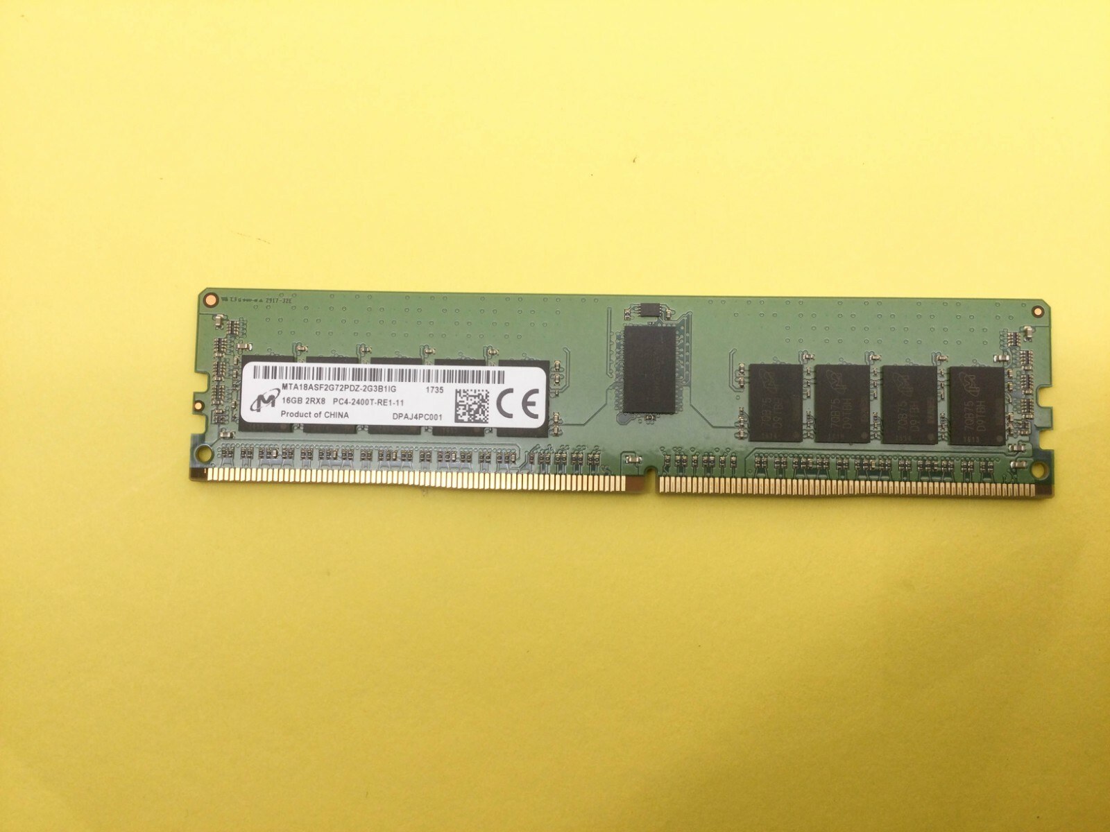 Память Micron DDR4 16GB RDIMM 2400 МТ/с (MTA18ASF2G72PDZ-2G3B1) — фото 1