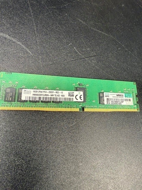 Память Micron DDR4 16GB RDIMM 2933 МТ/с (MTA18ASF2G72PDZ-2G9J3) — фото 1