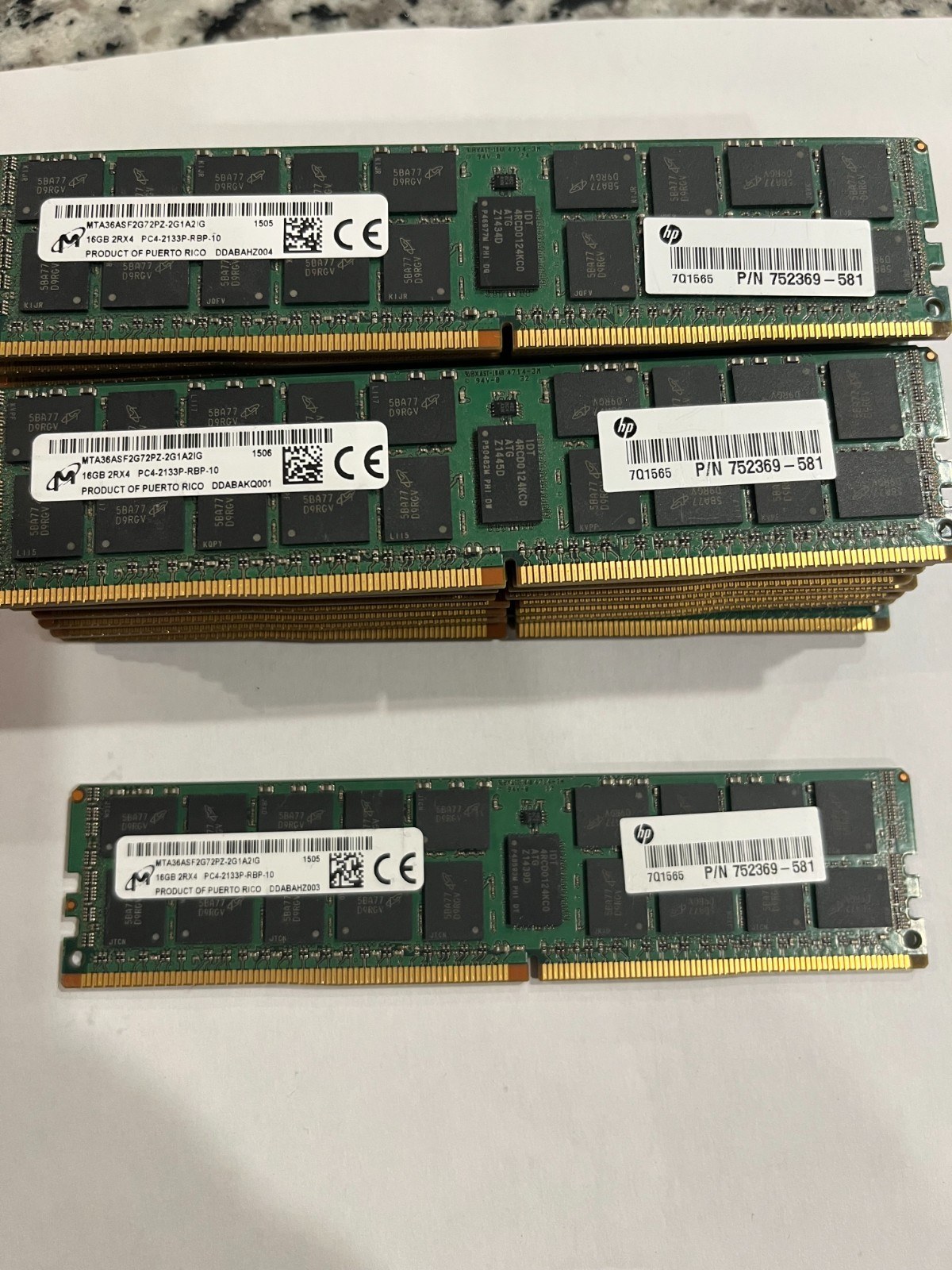 Память Micron DDR4 16GB RDIMM 2133 МТ/с (MTA36ASF2G72PZ-2G1A2) — фото 1