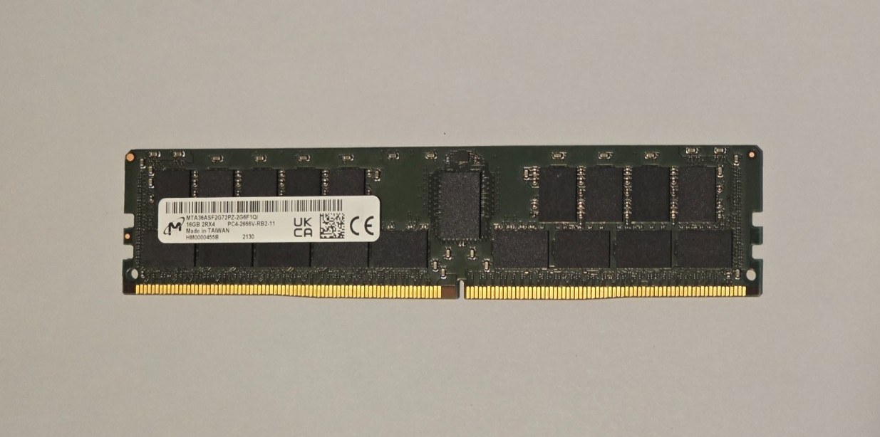Память Micron DDR4 16GB RDIMM 2666 МТ/с (MTA36ASF2G72PZ-2G6F1) — фото 1