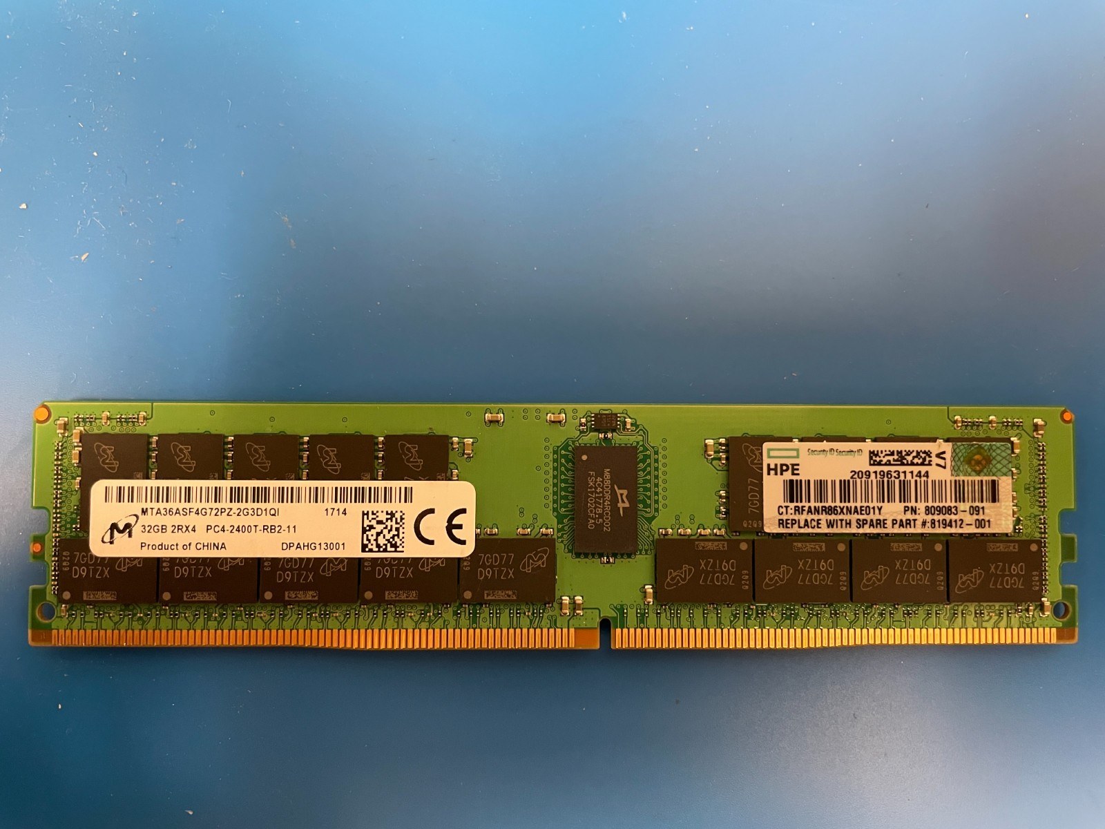 Память Micron DDR4 32GB RDIMM 2400 МТ/с (MTA36ASF4G72PZ-2G3D1) — фото 1