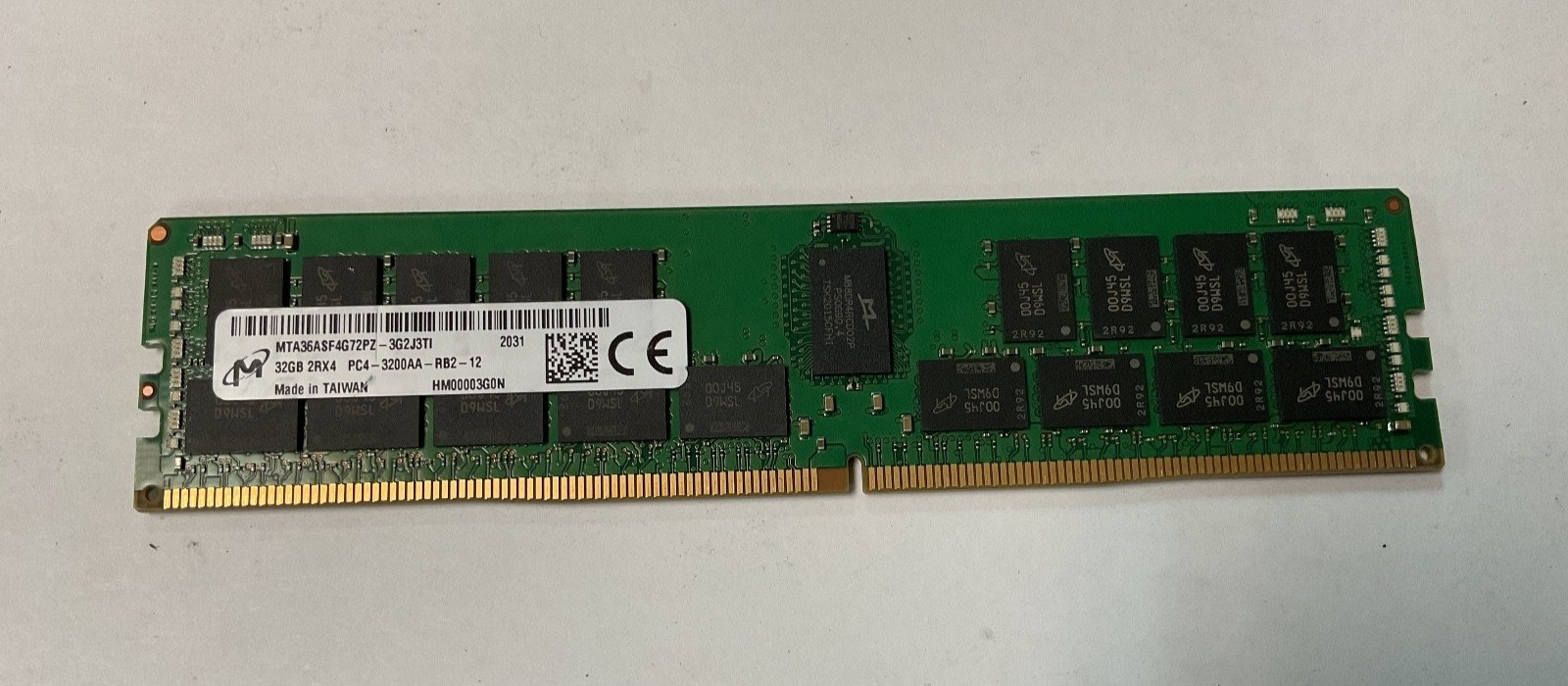 Память Micron DDR4 32GB RDIMM 3200 МТ/с (MTA36ASF4G72PZ-3G2J3) — фото 1