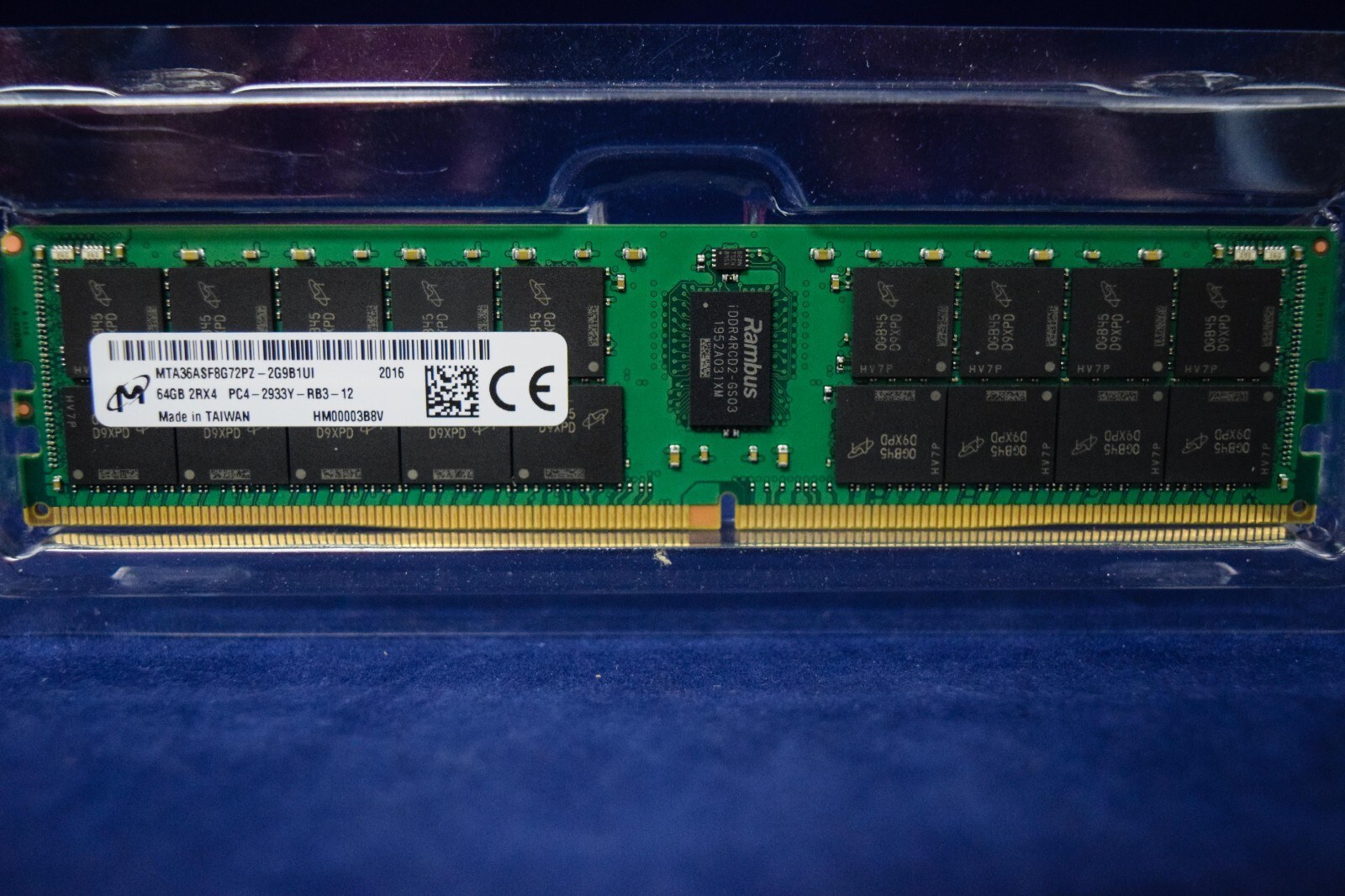 Память Micron DDR4 64GB RDIMM 2933 МТ/с (MTA36ASF8G72PZ-2G9B1) — фото 2