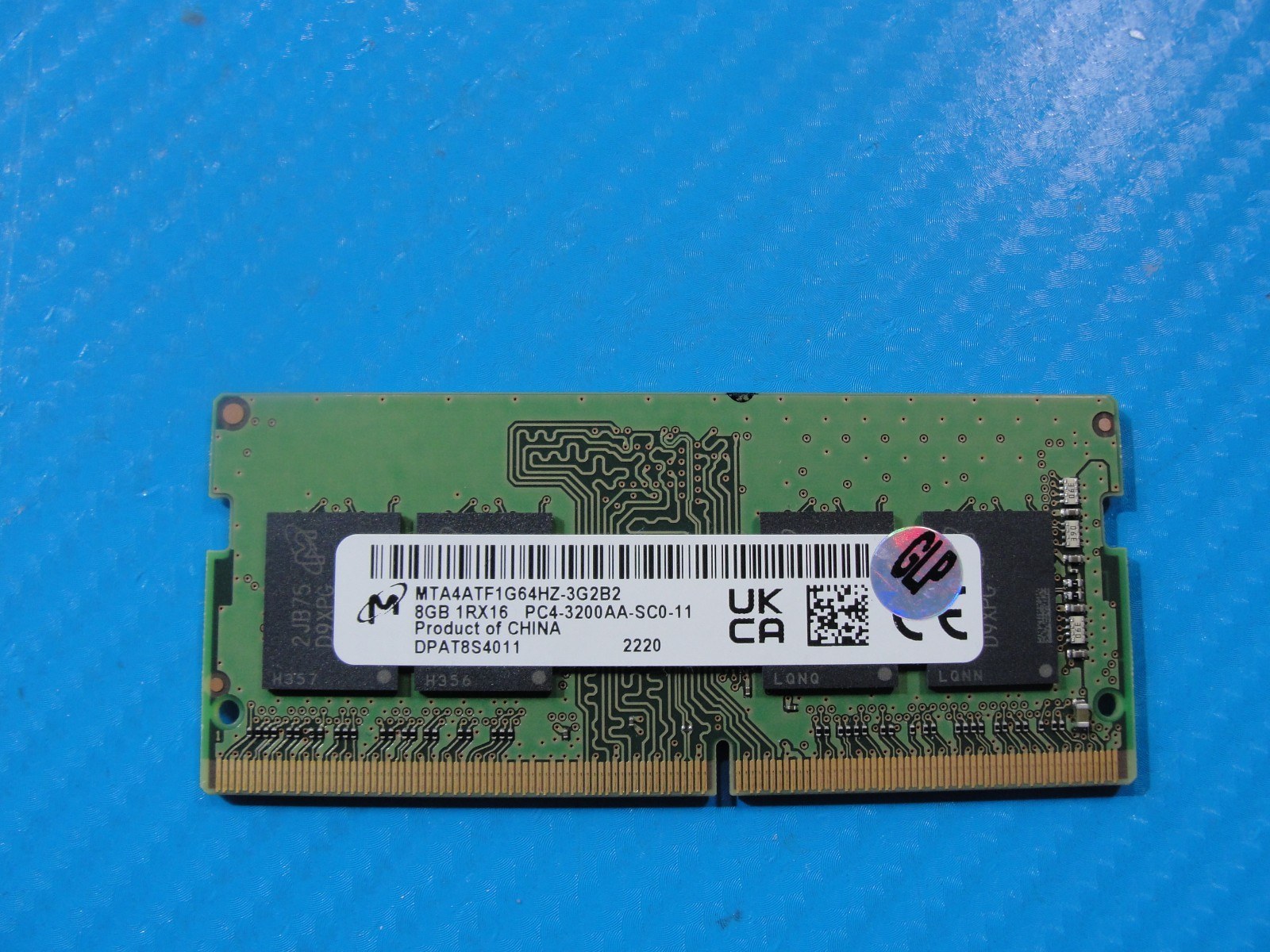 Память Micron DDR4 8GB SODIMM 3200 МТ/с (MTA4ATF1G64HZ-3G2B2) — фото 2