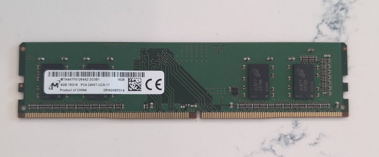 Память Micron DDR4 4GB UDIMM 2400 МТ/с (MTA4ATF51264AZ-2G3B1) — фото 1