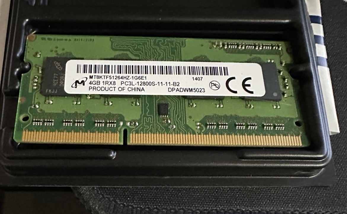 Память Micron DDR4 4GB SODIMM 2400 МТ/с (MTA4ATF51264HZ-2G3B1) — фото 1