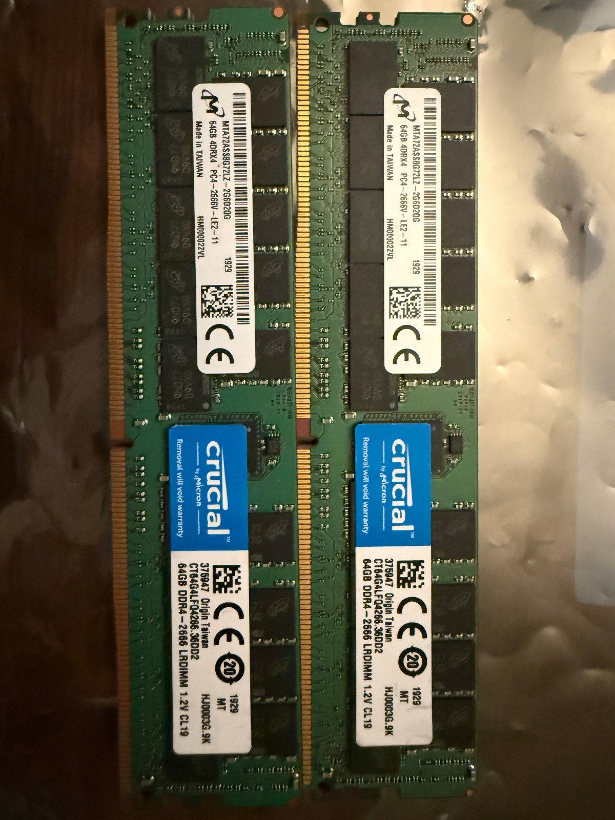 Память Micron DDR4 64GB LRDIMM 2666 МТ/с (MTA72ASS8G72LZ-2G6D2) — фото 1