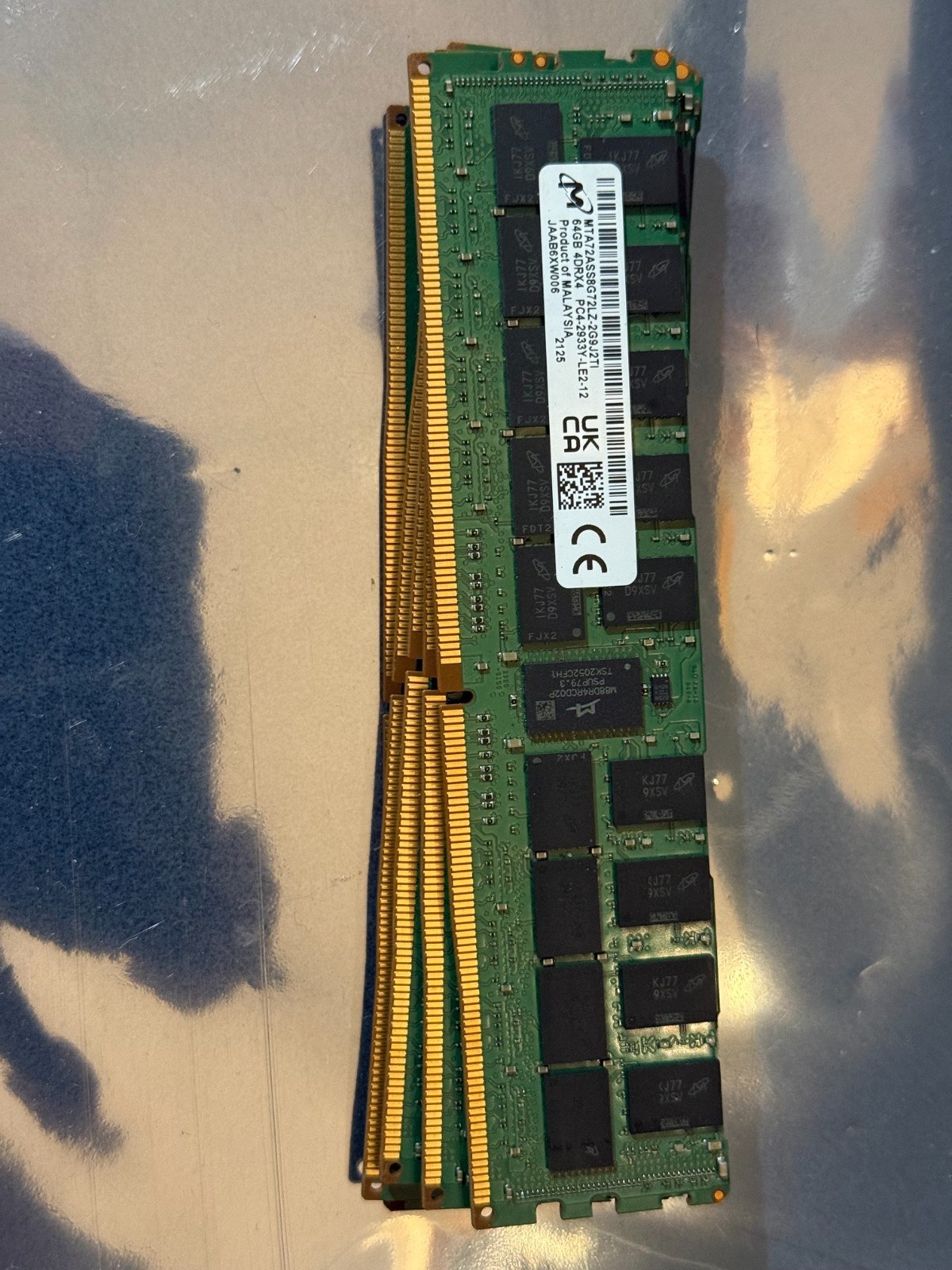 Память Micron DDR4 64GB LRDIMM 2933 МТ/с (MTA72ASS8G72LZ-2G9J2) — фото 1