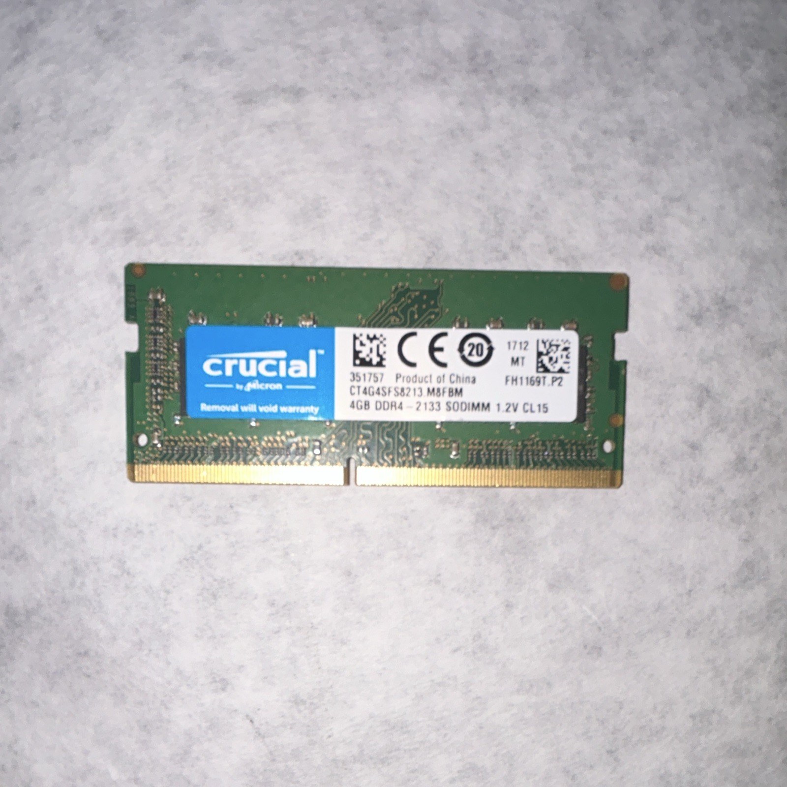 Память Micron DDR4 4GB SODIMM 2133 МТ/с (MTA8ATF51264HZ-2G1B1) — фото 1