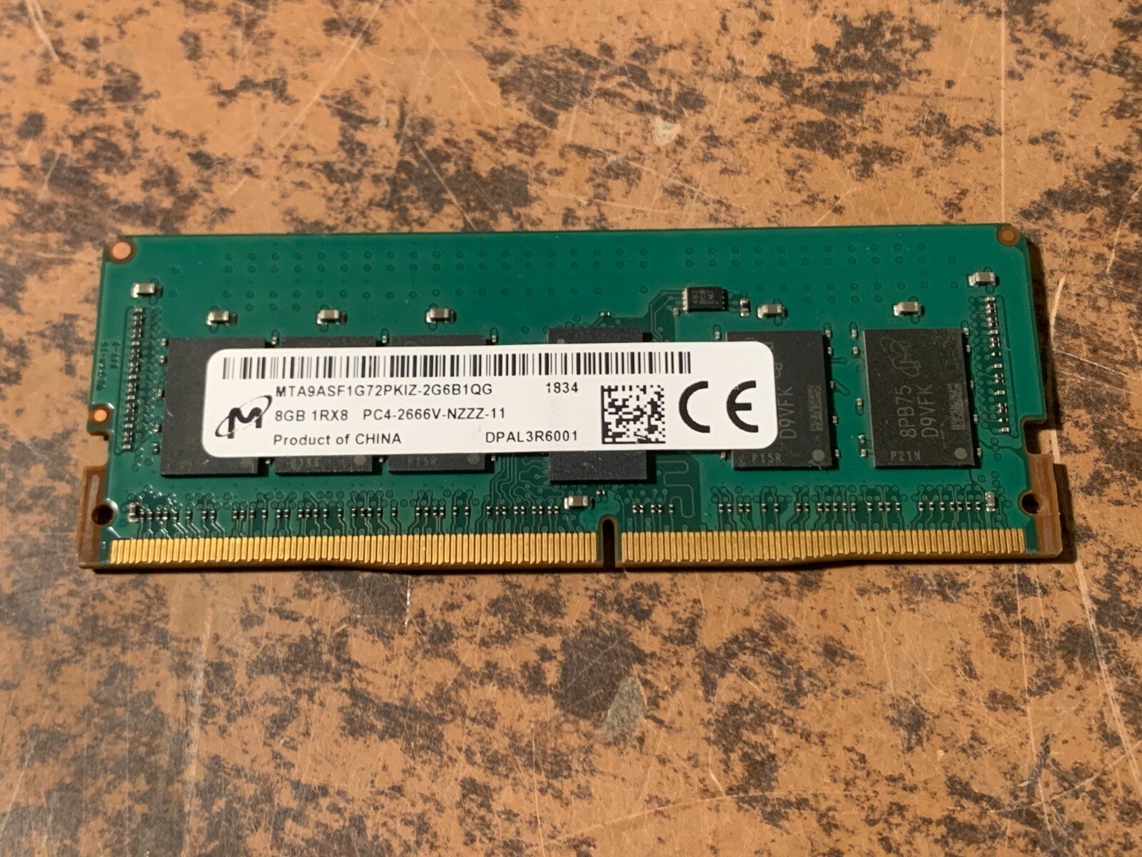 Память Micron DDR4 8GB MINIRDIMM 2666 МТ/с (MTA9ASF1G72PKIZ-2G6B1) — фото 1