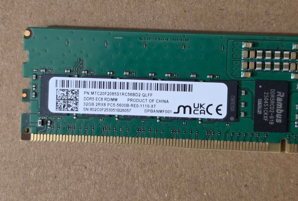 Micron MTC20F2085S1RC56BD2 32GB 2Rx8 PC5-5600B RDIMM DDR5 память — фото 1