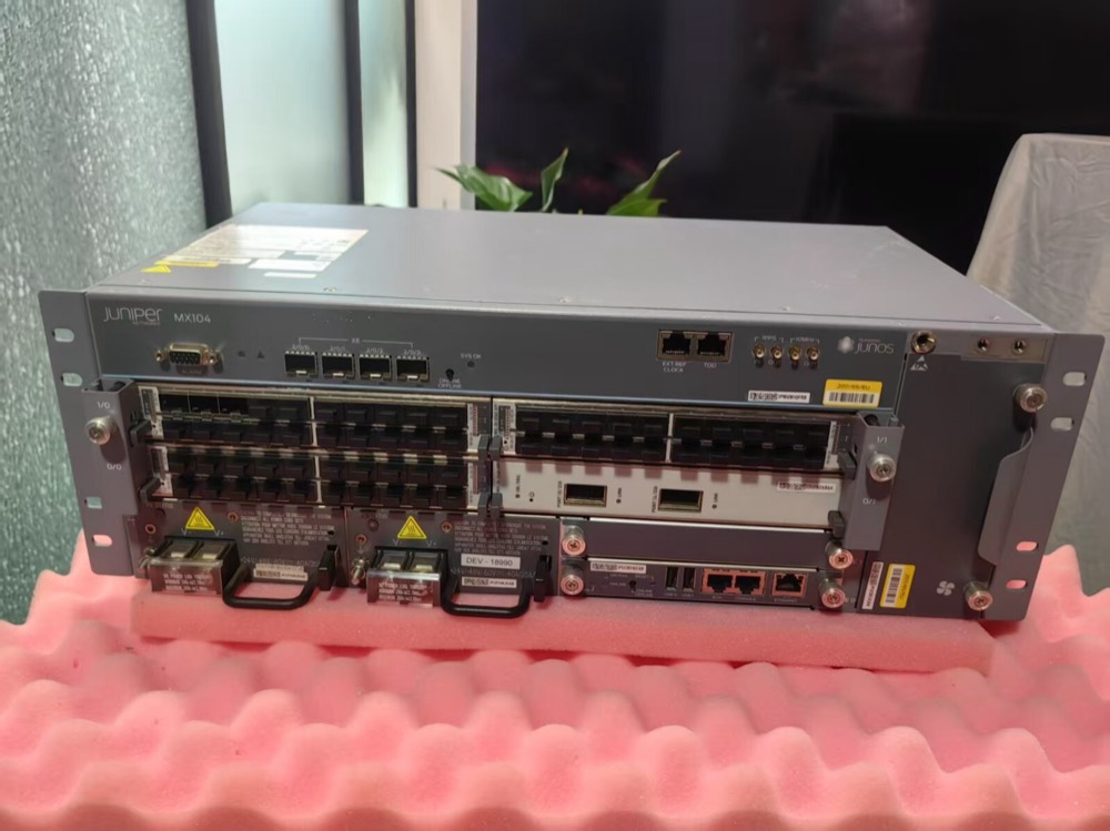 Маршрутизатор Juniper MX104 — фото 1