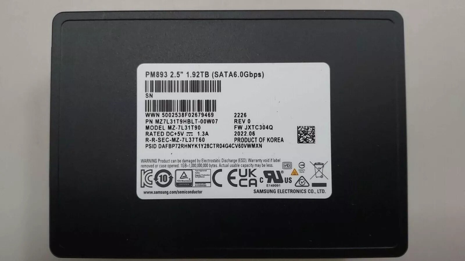 SSD Samsung 1.92TB PM893 SATA 2,5" (серверный накопитель, MZ7L31T9HBLT-00W07) — фото 3