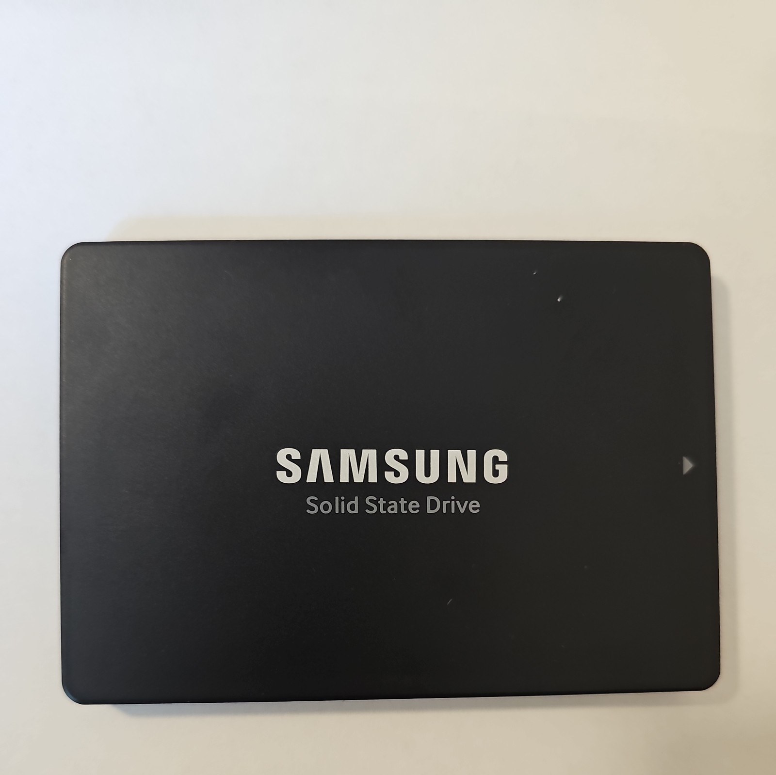 SSD Samsung 1.92TB PM883 SATA 2,5" (серверный накопитель, MZ7LH1T9HMLT) — фото 3