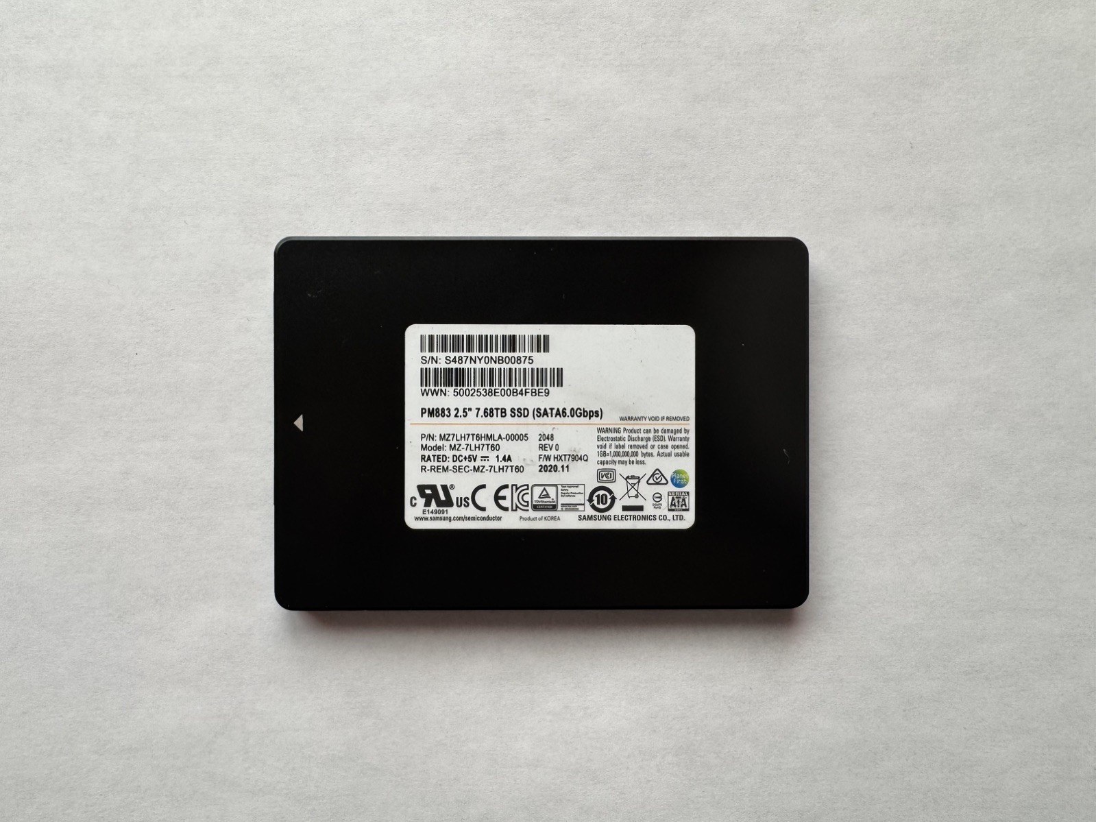 SSD Samsung 7.68TB PM883 SATA 2,5" (серверный накопитель, MZ7LH7T6HMLA) — фото 2
