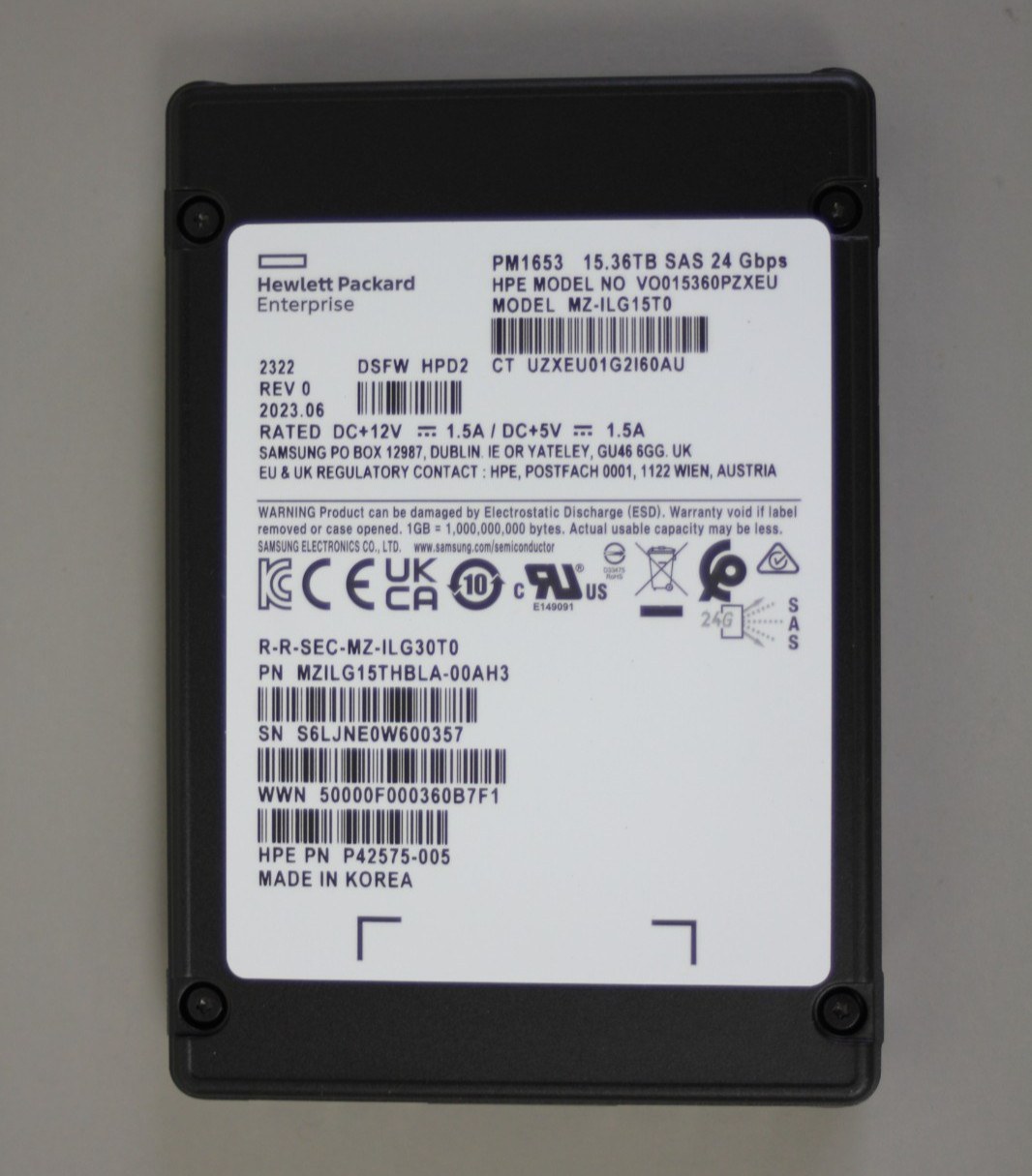 SSD Samsung 15.36TB PM1653 SAS 2,5" (серверный накопитель, MZILG15THBLA) — фото 3