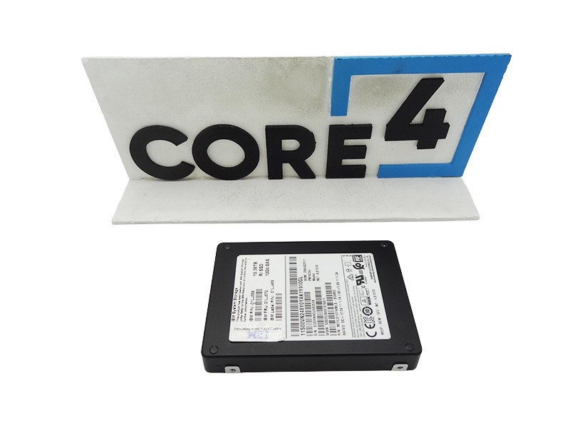 SSD Samsung 15.36TB PM1633a SAS 2,5" (серверный накопитель, MZILS15THMLS) — фото 2