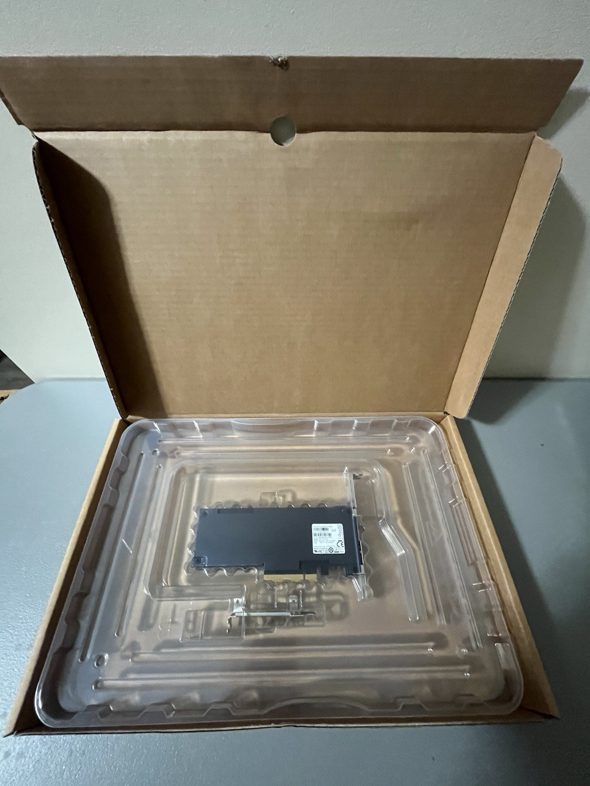 SSD Samsung 6.4TB PM1725a NVMe HHHL (серверный накопитель, MZPLL6T4HMLS) — фото 3