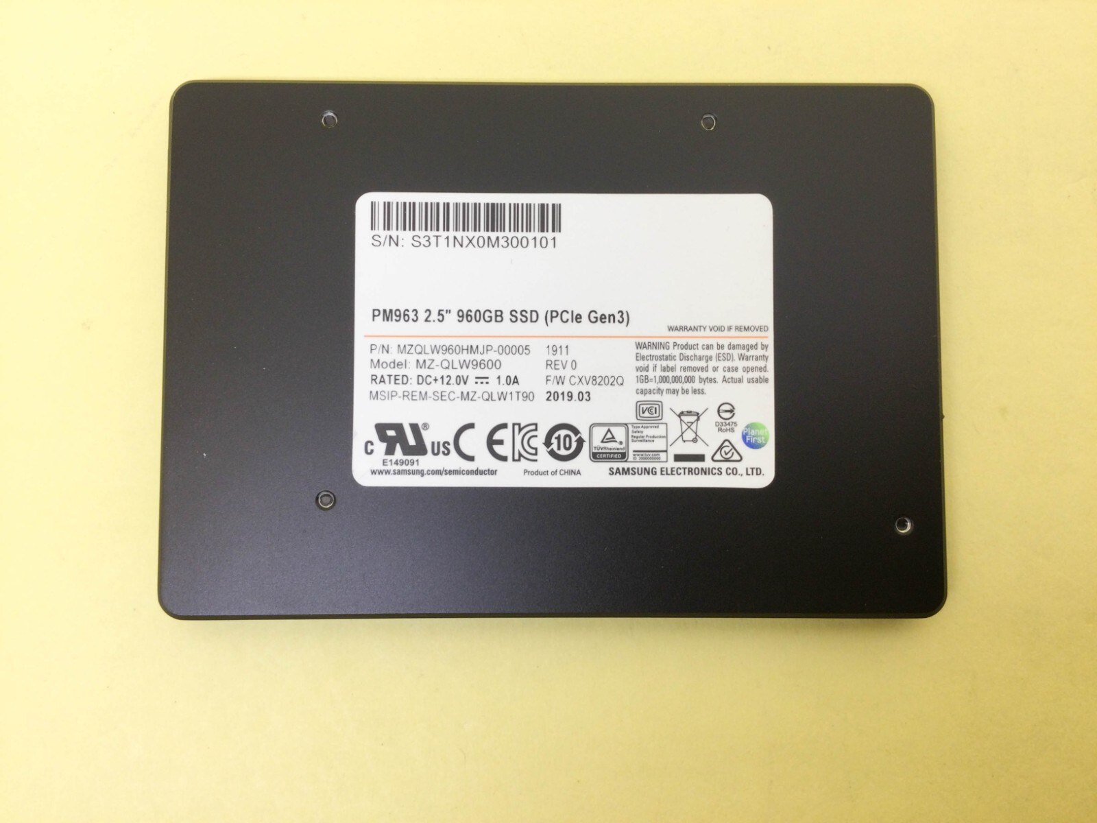 SSD Samsung 960GB PM963 NVMe U.2 (серверный накопитель, MZQLW960HMJP) — фото 2