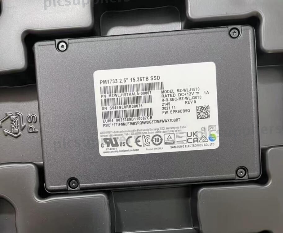 SSD Samsung 15.36TB PM1733 NVMe U.2 (серверный накопитель, MZWLJ15THALA-00007) — фото 2