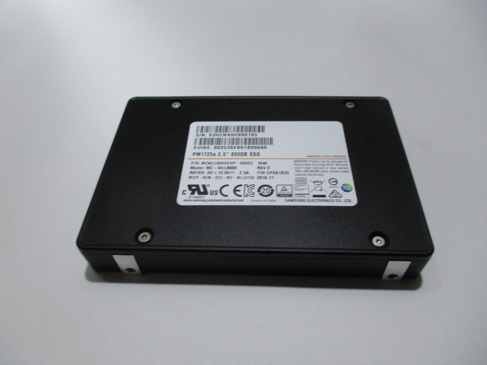 SSD Samsung 800GB PM1725a NVMe U.2 (серверный накопитель, MZWLL800HEHP) — фото 2