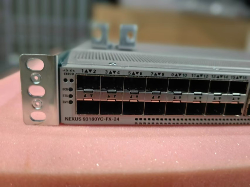 Коммутатор Cisco N9K-C93180YC-FX-24 — фото 1