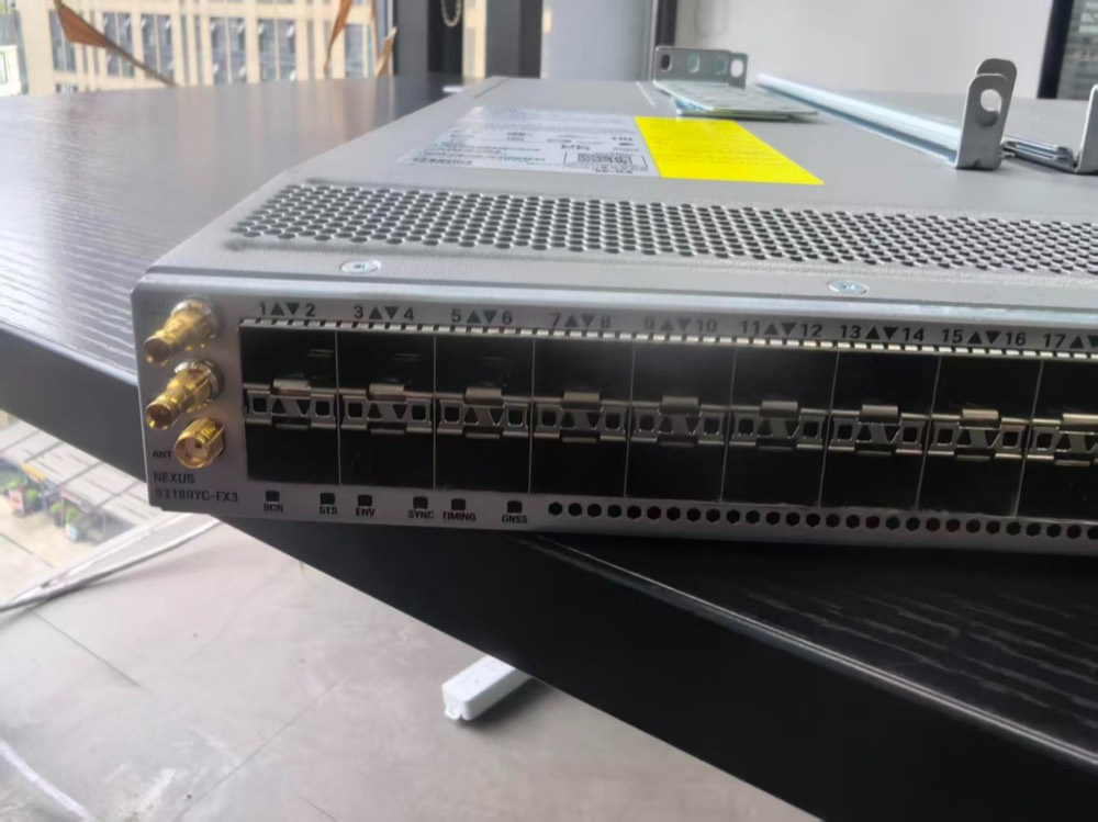 Коммутатор Cisco N9K-C93180YC-FX3 — фото 4
