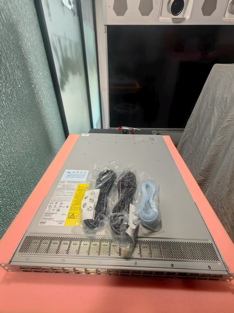 Коммутатор Cisco N9K-C9336C-FX2 — фото 2