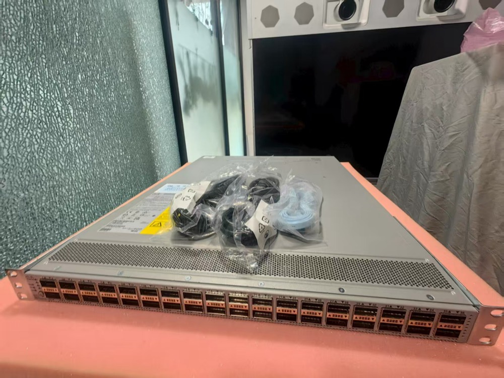 Коммутатор Cisco N9K-C9336C-FX2 — фото 4