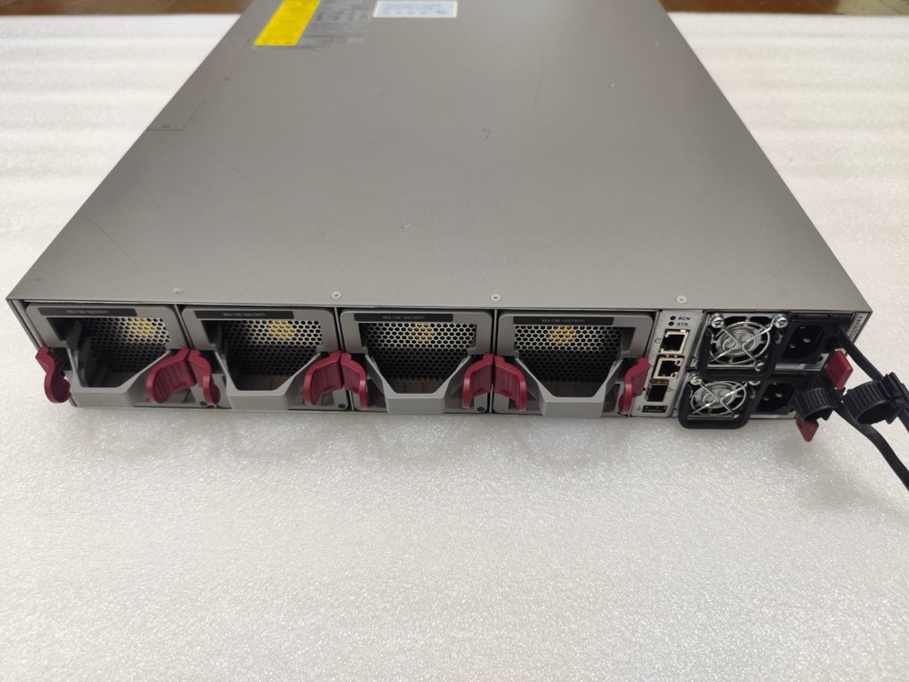 Коммутатор Cisco N9K-C9364C-GX — фото 2