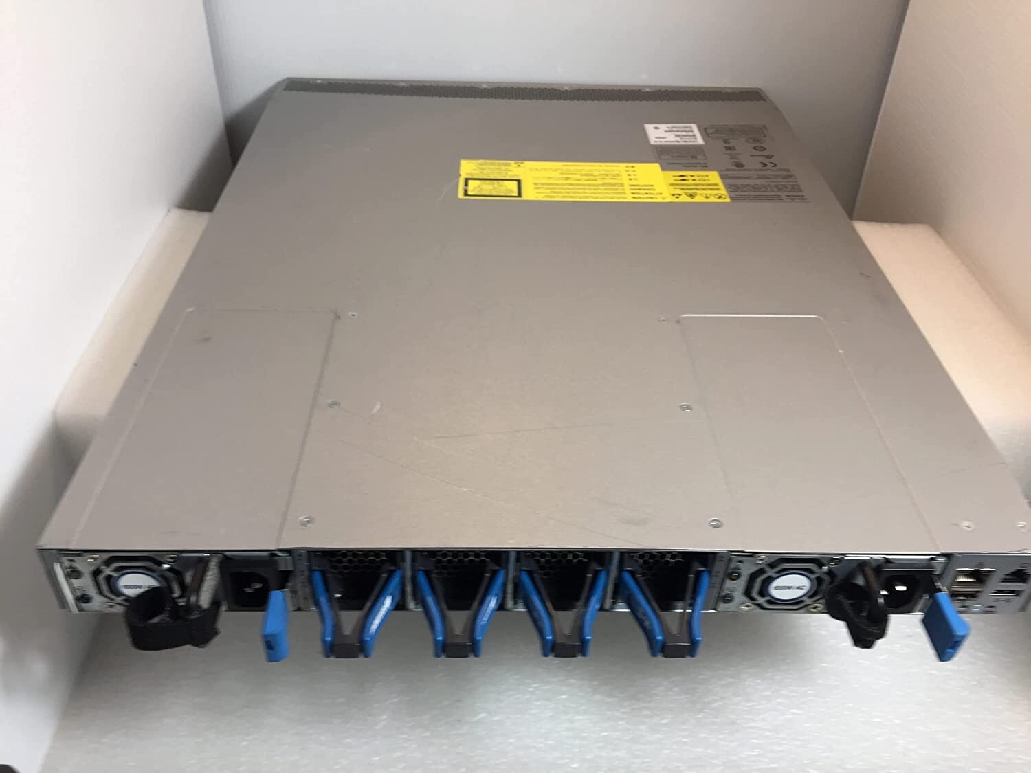 Коммутатор Cisco N9K-C9372PX — фото 3