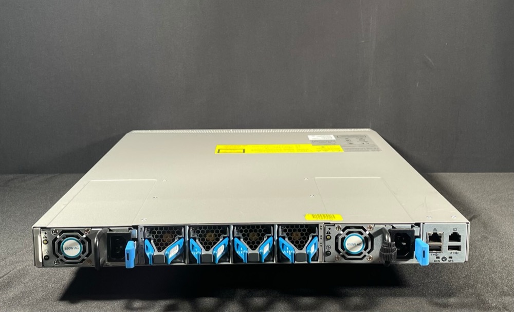 Коммутатор Cisco N9K-C9372TX — фото 3