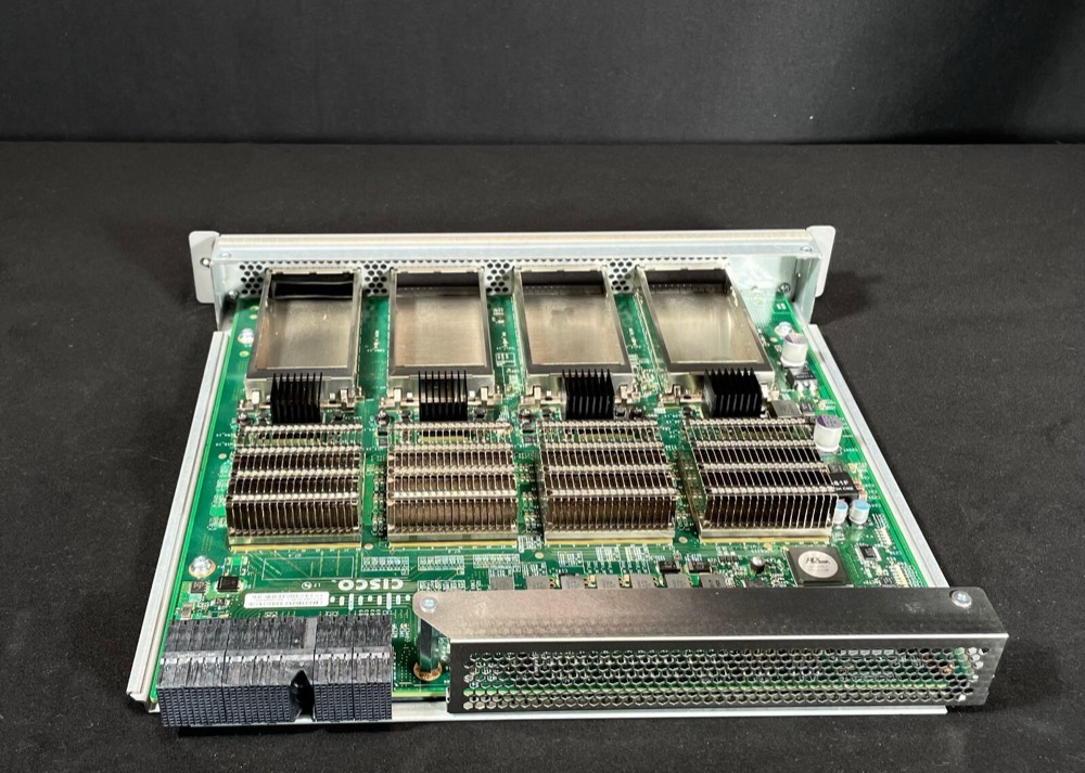 Коммутатор Cisco N9K-M4PC-CFP2 — фото 3