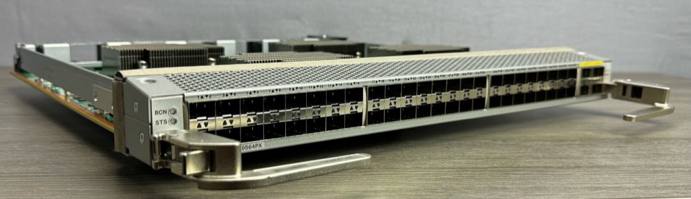 Коммутатор Cisco N9K-X9564PX — фото 2