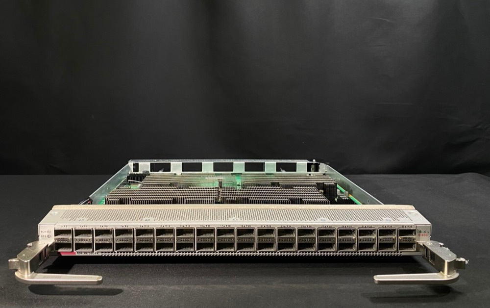 Коммутатор Cisco N9K-X9736C-FX — фото 2