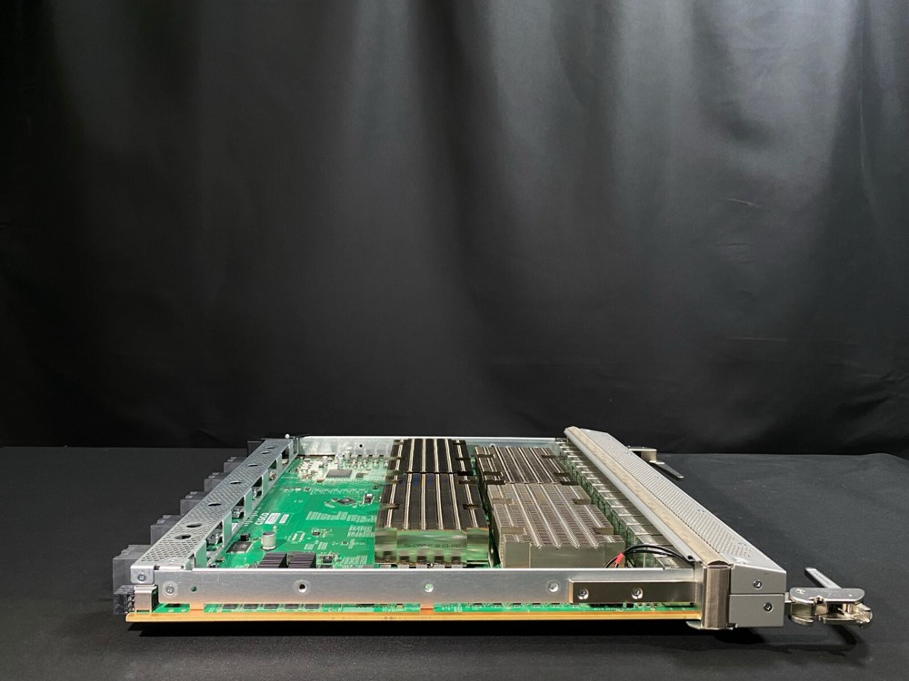 Коммутатор Cisco N9K-X9736C-FX — фото 3